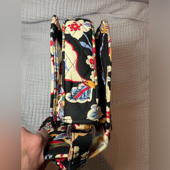 Vera Bradley 2 piece set - Crossbody & Wallet. - Picture 5 of 9